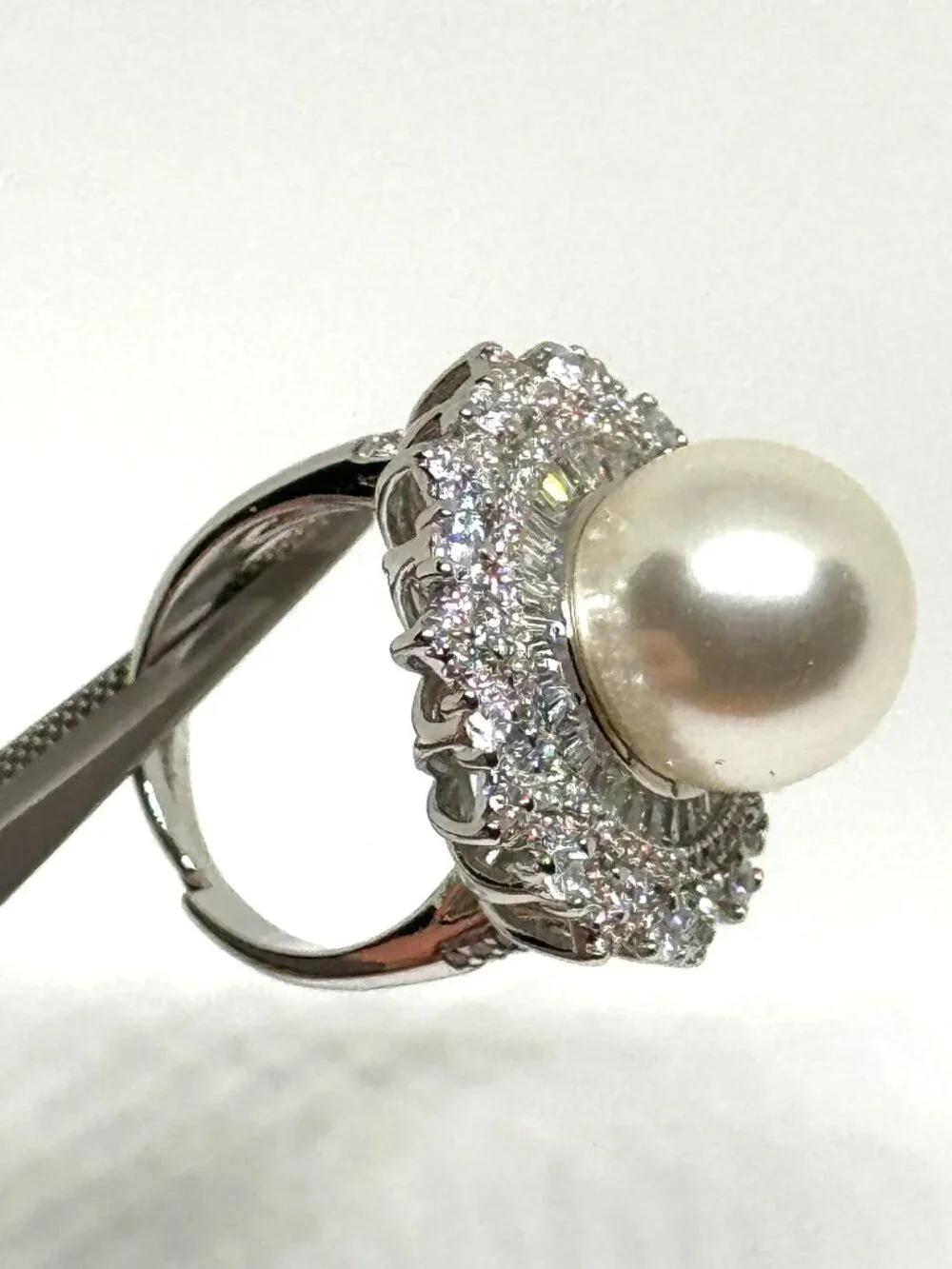 High quality fashion ring, silver plate, lots of CZs, imitation pearl adjustable